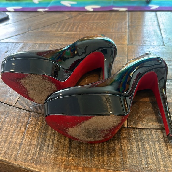 Louis Vuitton heels authentic - Picture 4 of 5